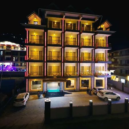 The Laurent And Banon Resorts Manāli Exteriör bild